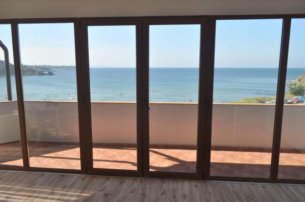 Toma'S Residence - Front Beach Zarewo Exterior foto