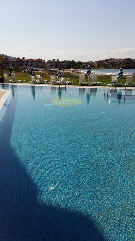 Toma'S Residence - Front Beach Zarewo Exterior foto