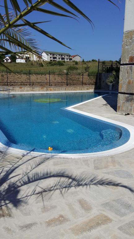 Toma'S Residence - Front Beach Zarewo Exterior foto