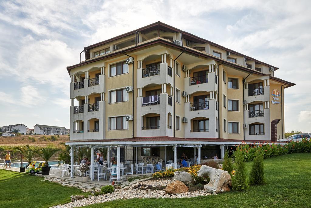 Toma'S Residence - Front Beach Zarewo Exterior foto